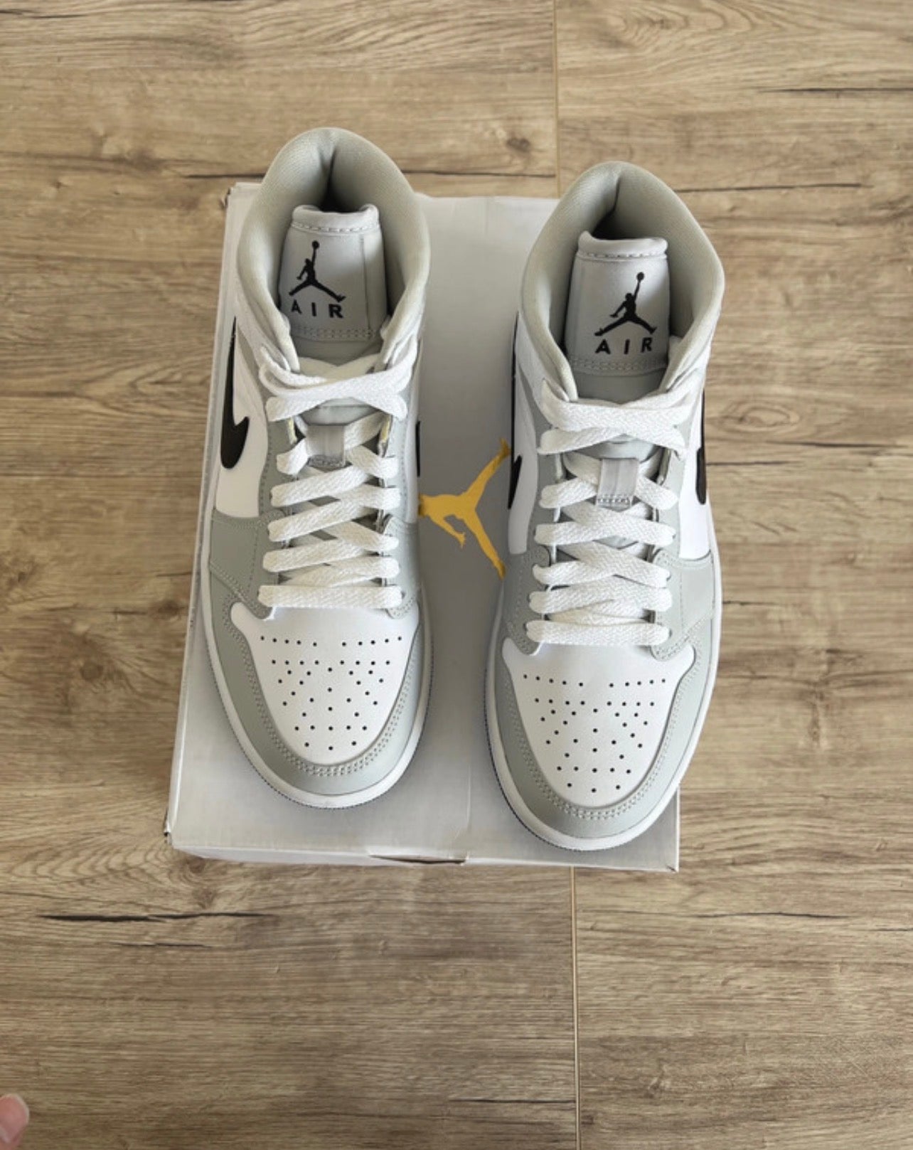 Air Jordan 1 Mid Light Smoke Grey Black