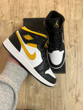 Air Jordan 1 Mid White Pollen Black (GS)