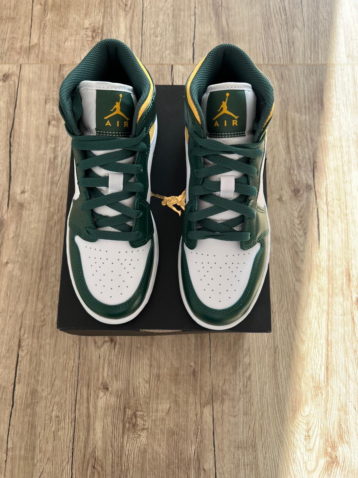 Air Jordan 1 Mid Sonics 2021