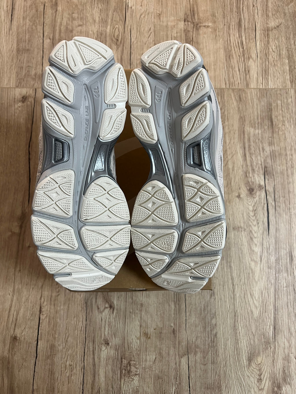 ASICS Gel-NYC Cream Grey