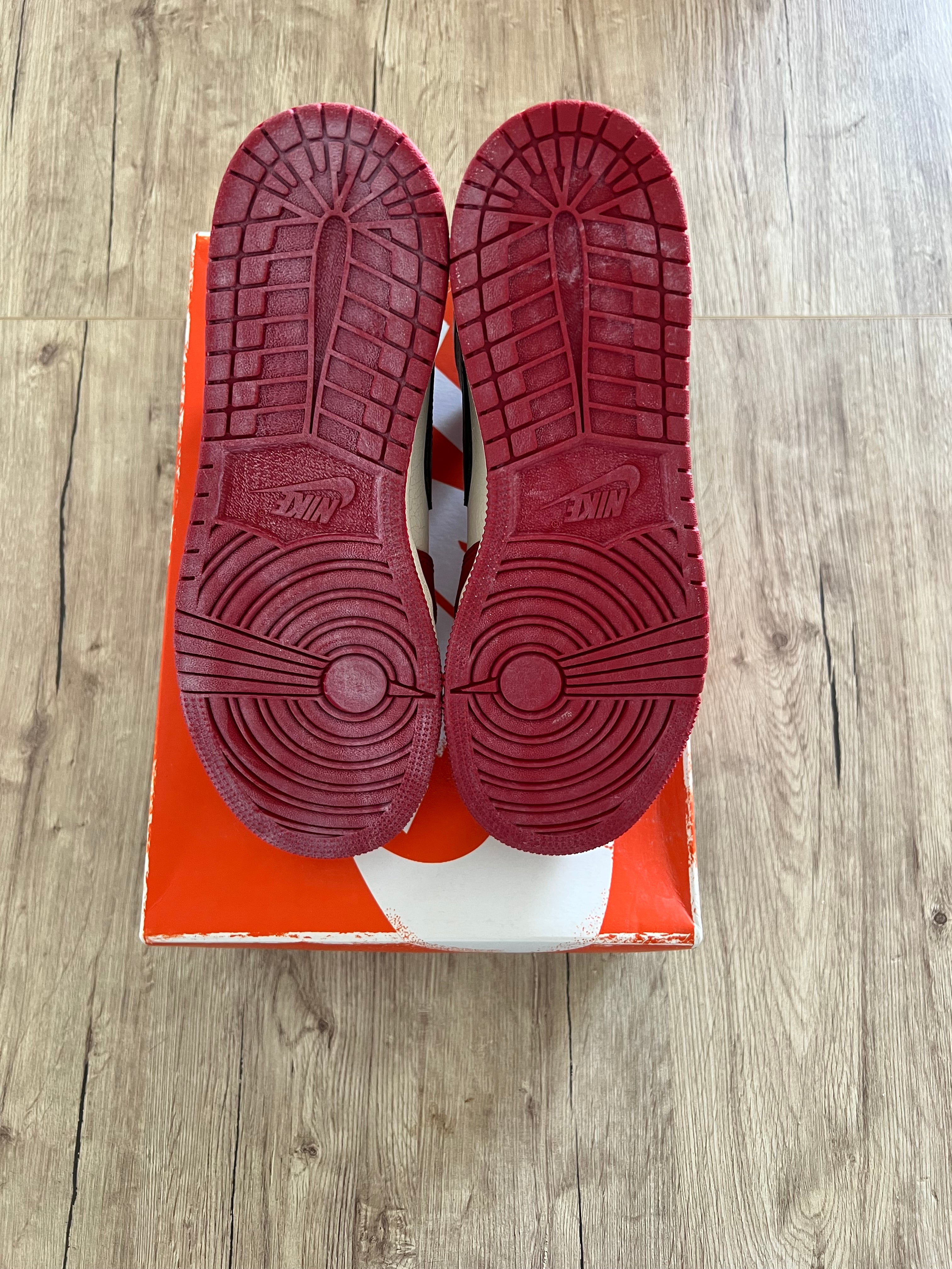 Air Jordan 1 Retro High OG Lost and Found