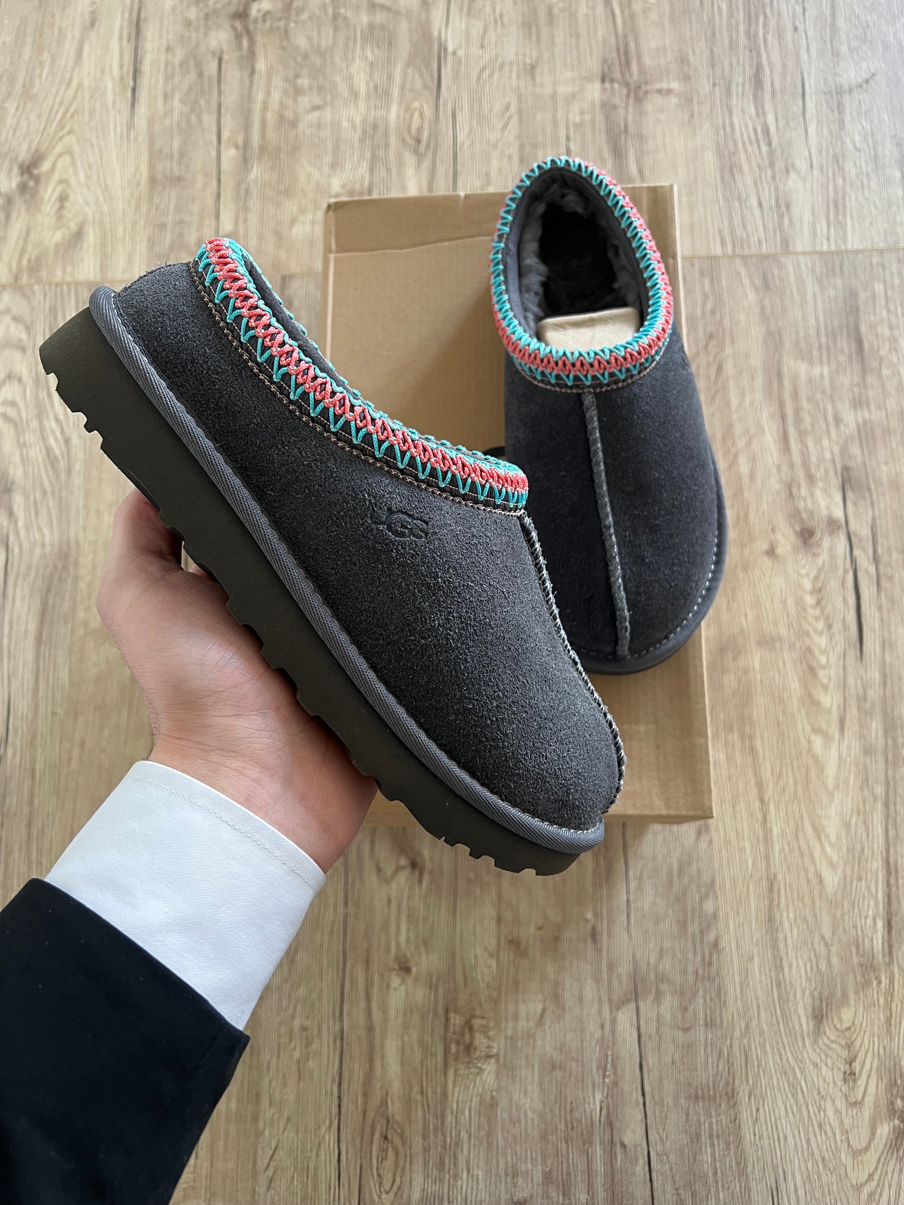 UGG Tasman Slipper Dark grey