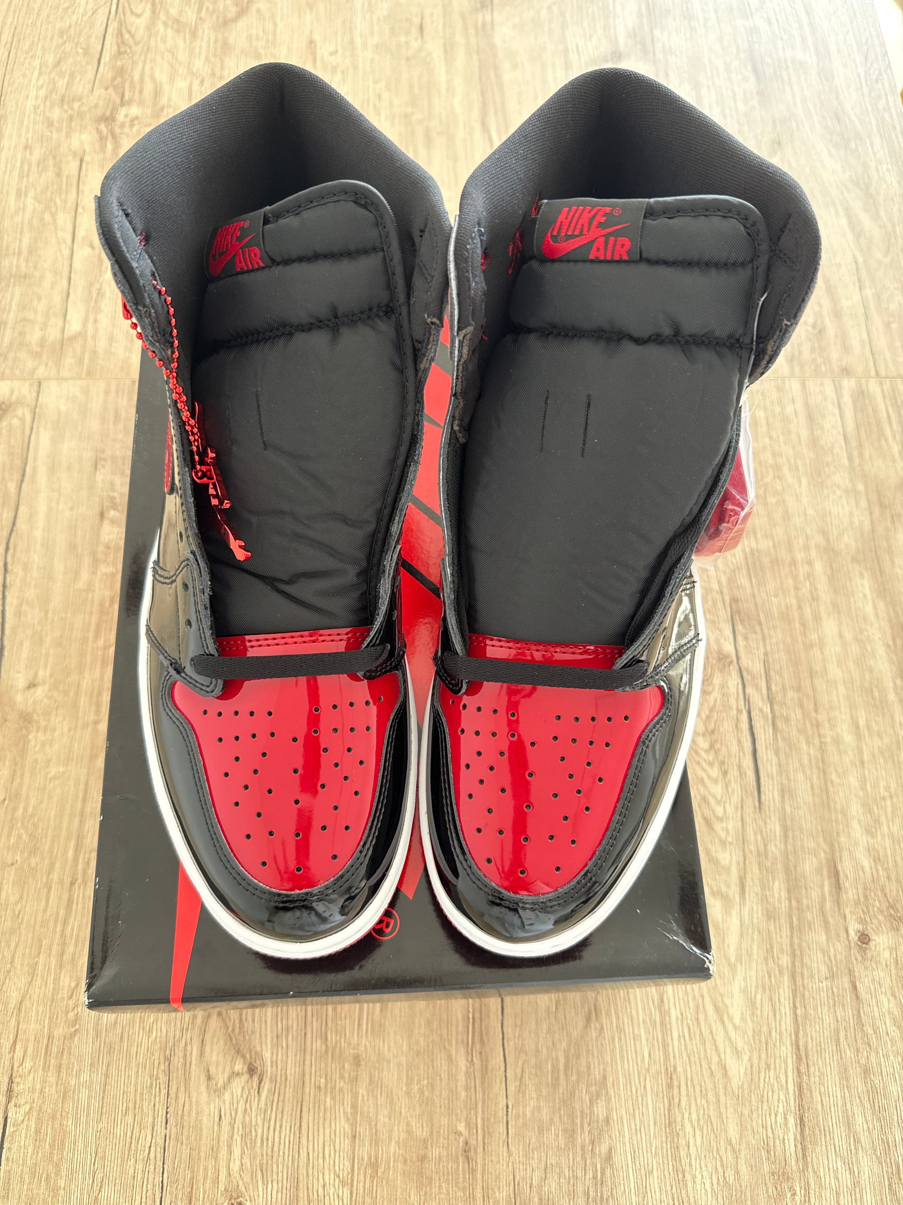 Air Jordan 1 Retro High OG Bred Patent