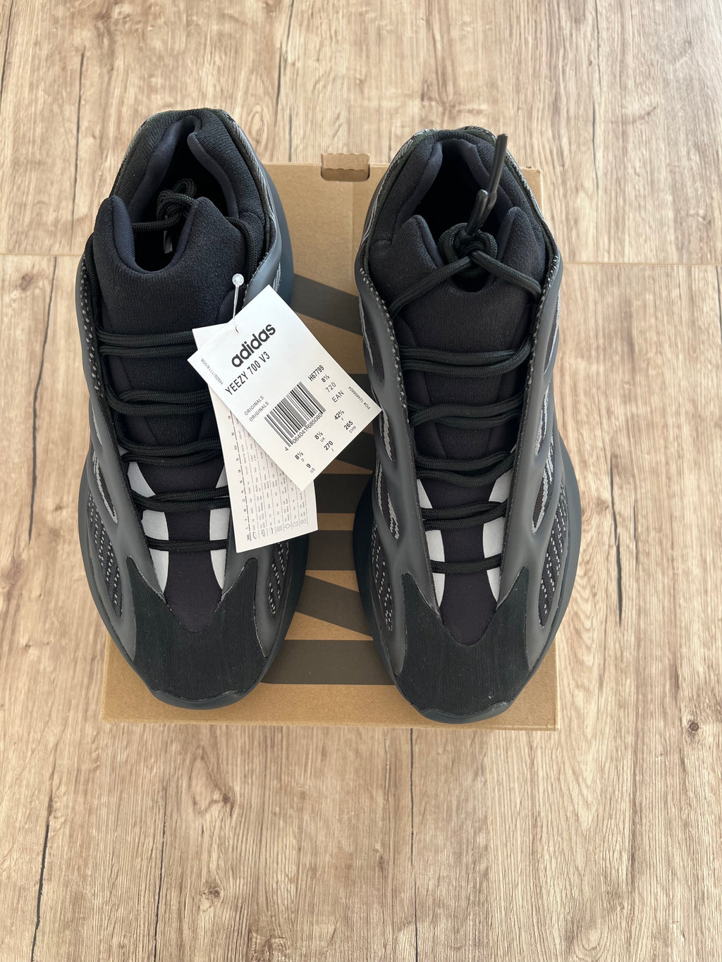 adidas Yeezy 700 V3 Alvah