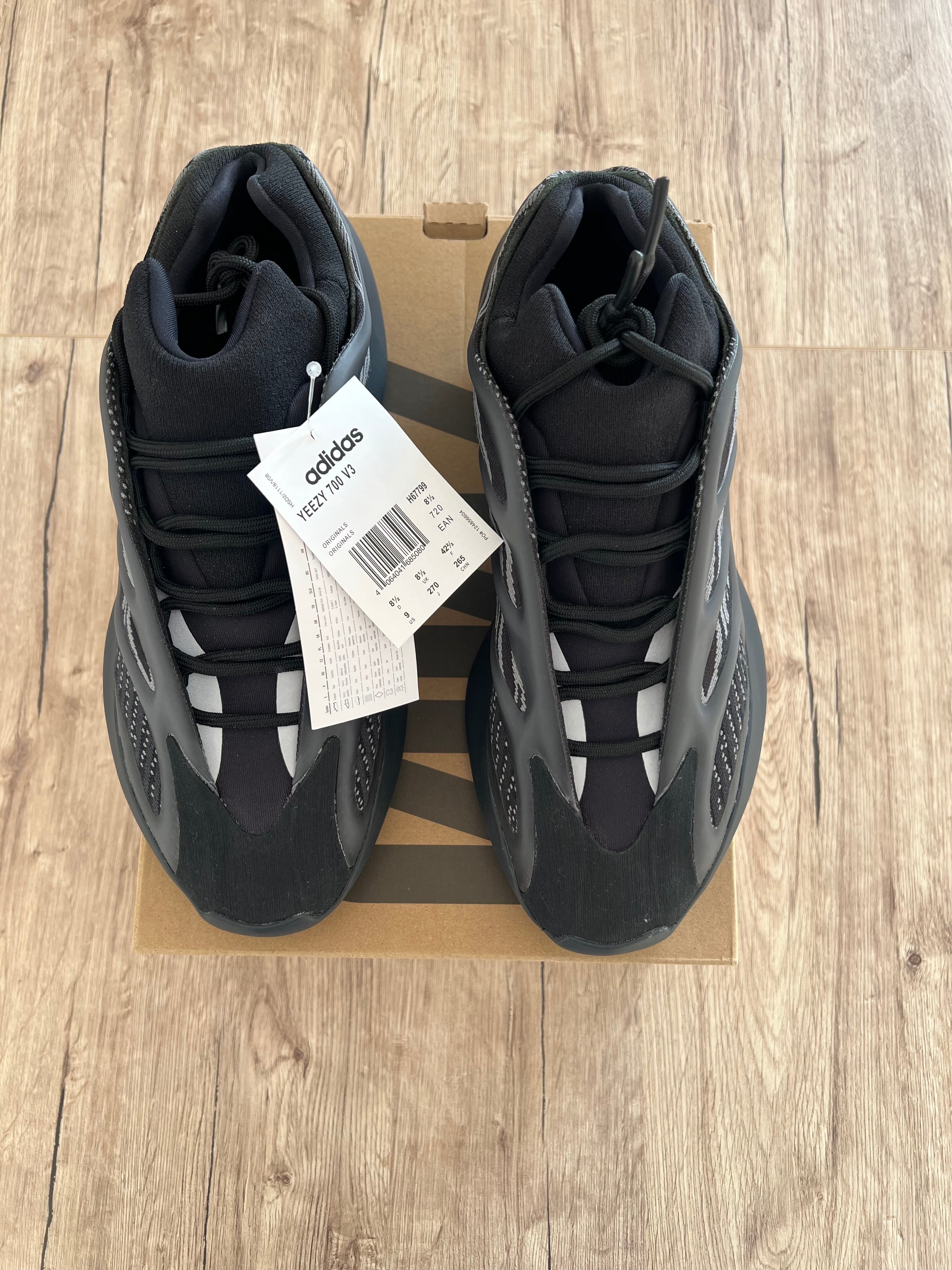 adidas Yeezy 700 V3 Alvah
