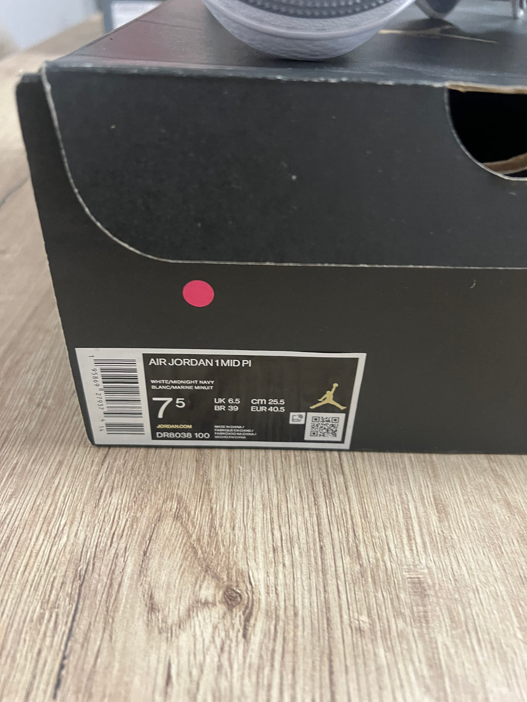 Air Jordan 1 Mid Paris