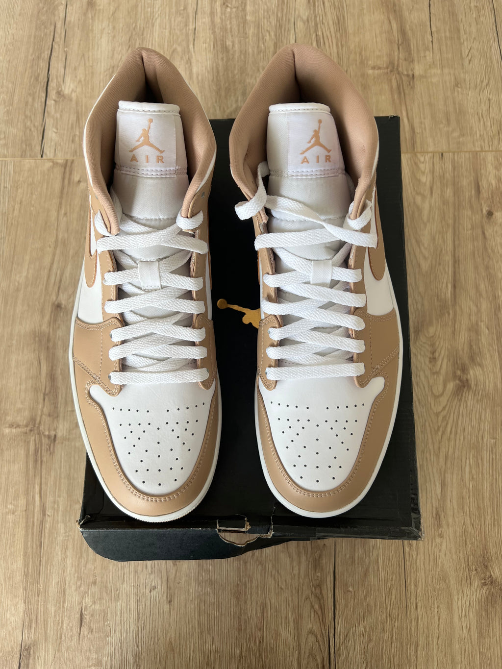 Jordan 1 Mid Tan Gum