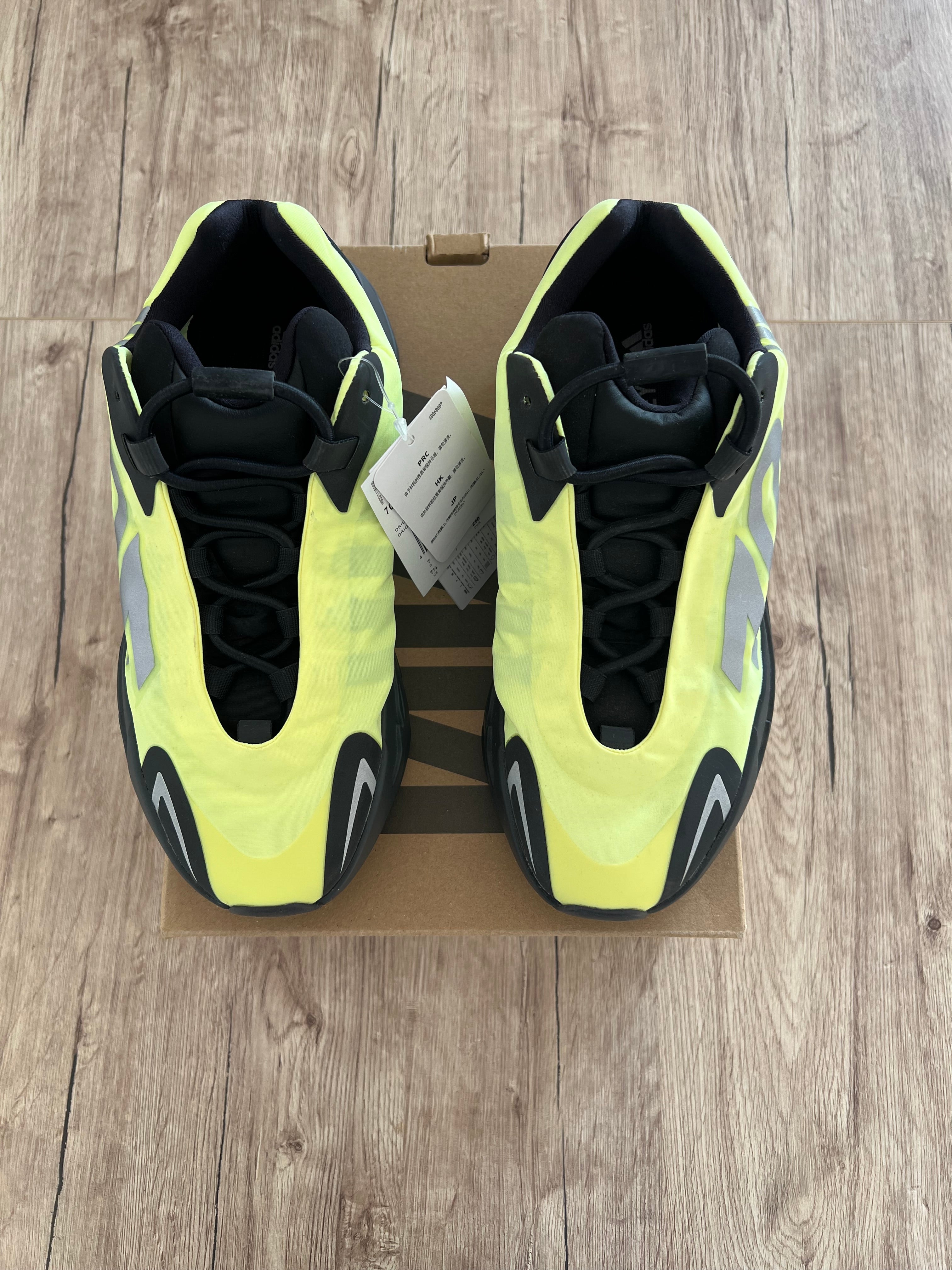 Yeezy Boost 700 MNVN Phosphor
