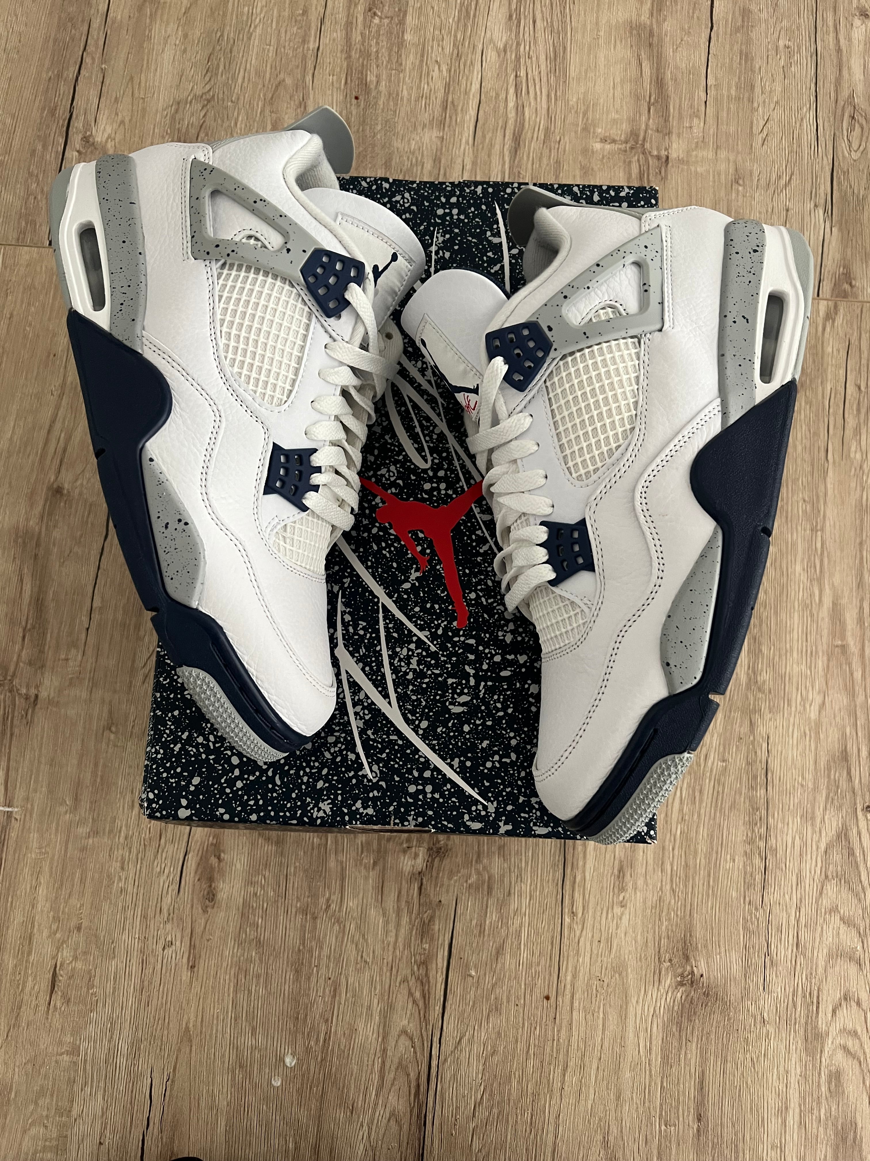 Jordan 4 navy
