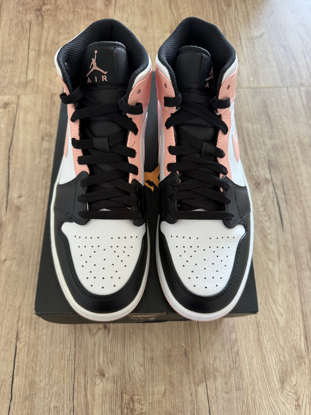 Air Jordan 1 Mid Crimson Tint