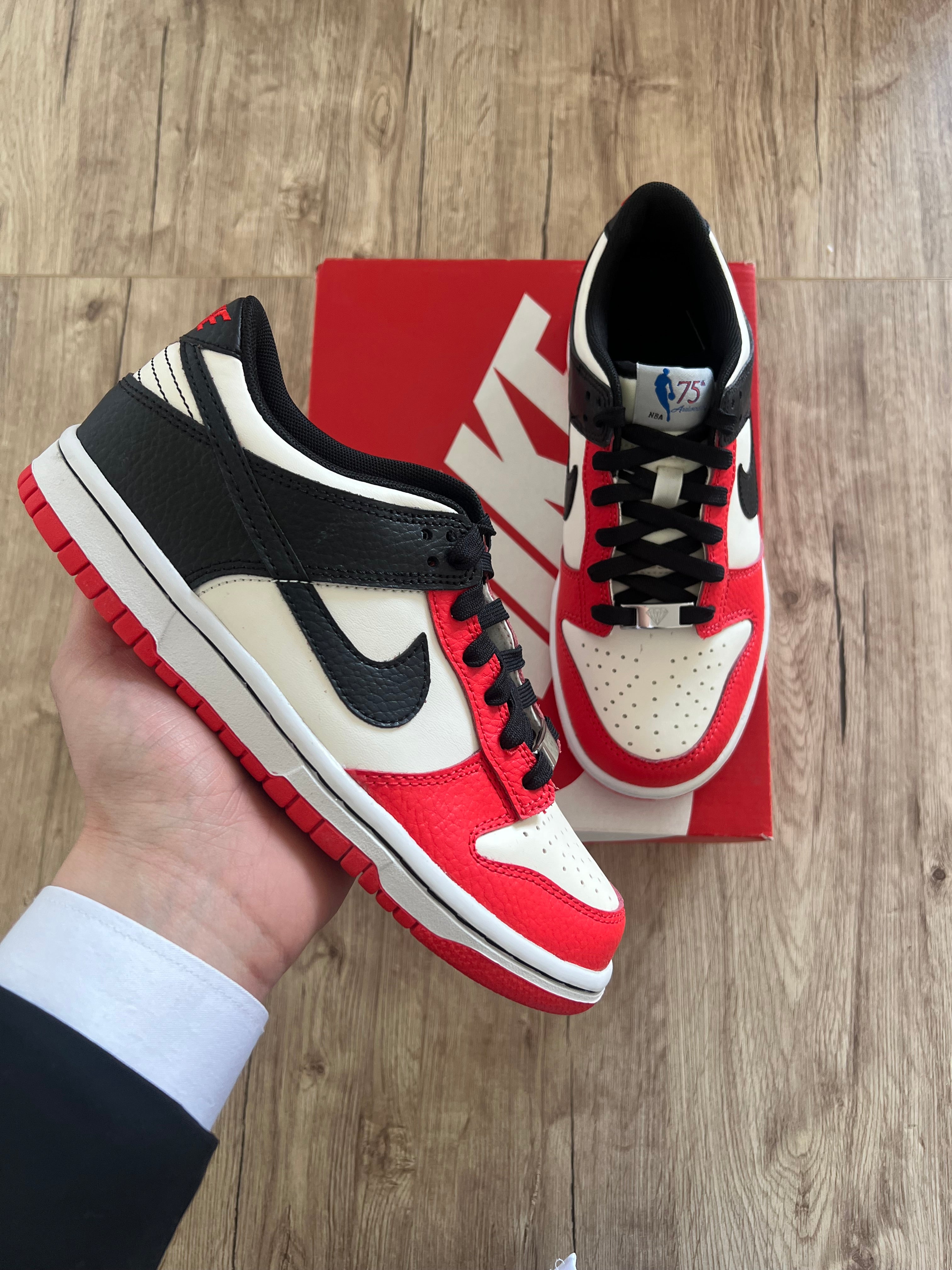 Nike Dunk Low EMB NBA 75th Anniversary Chicago