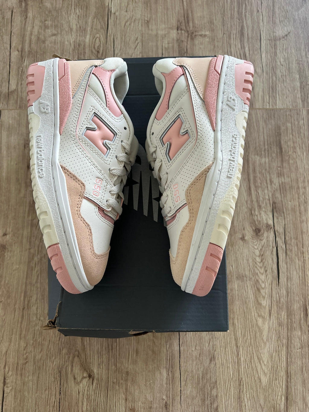 New Balance 550 White Pink
