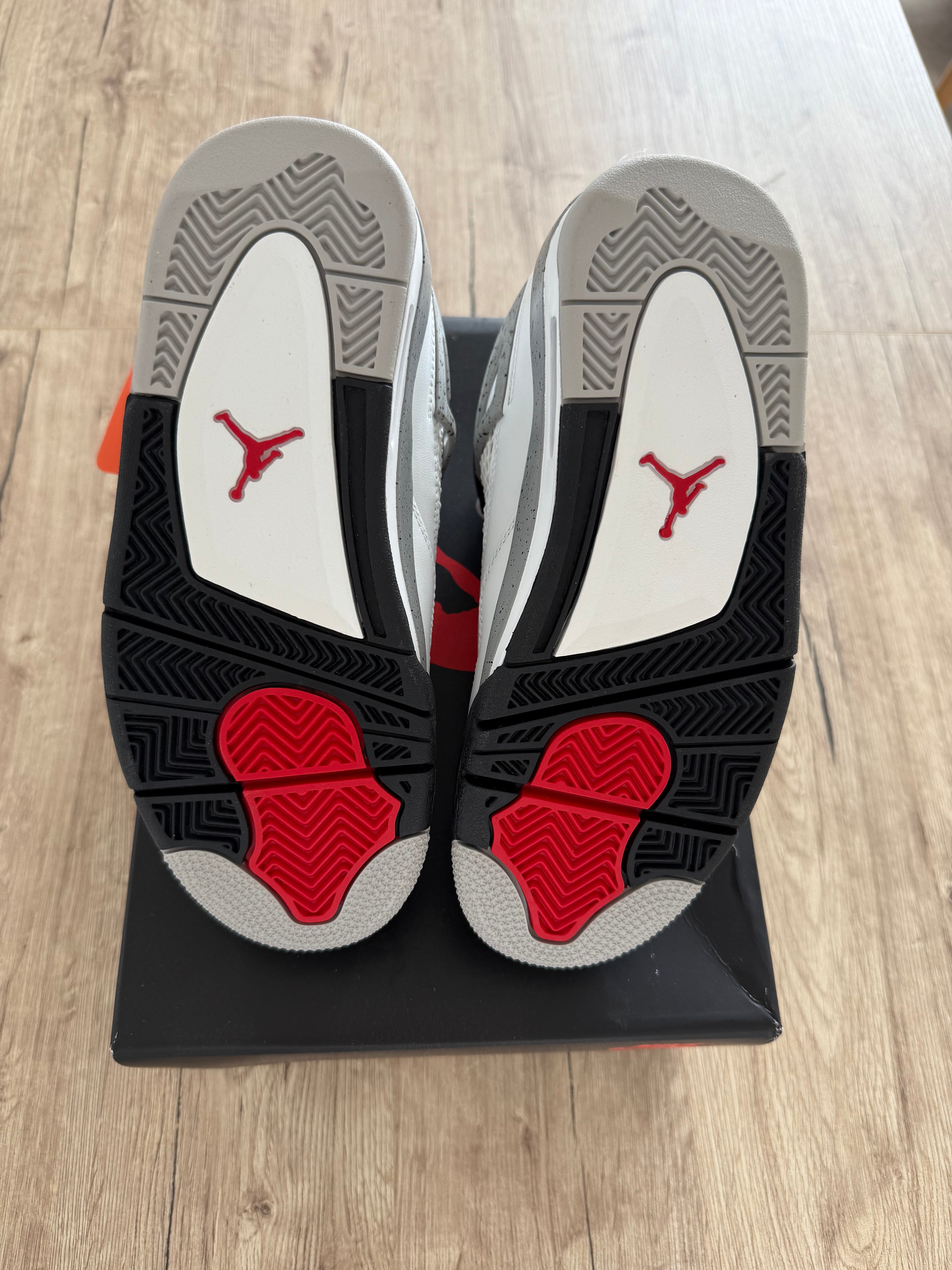 Jordan 4 Retro White Cement
