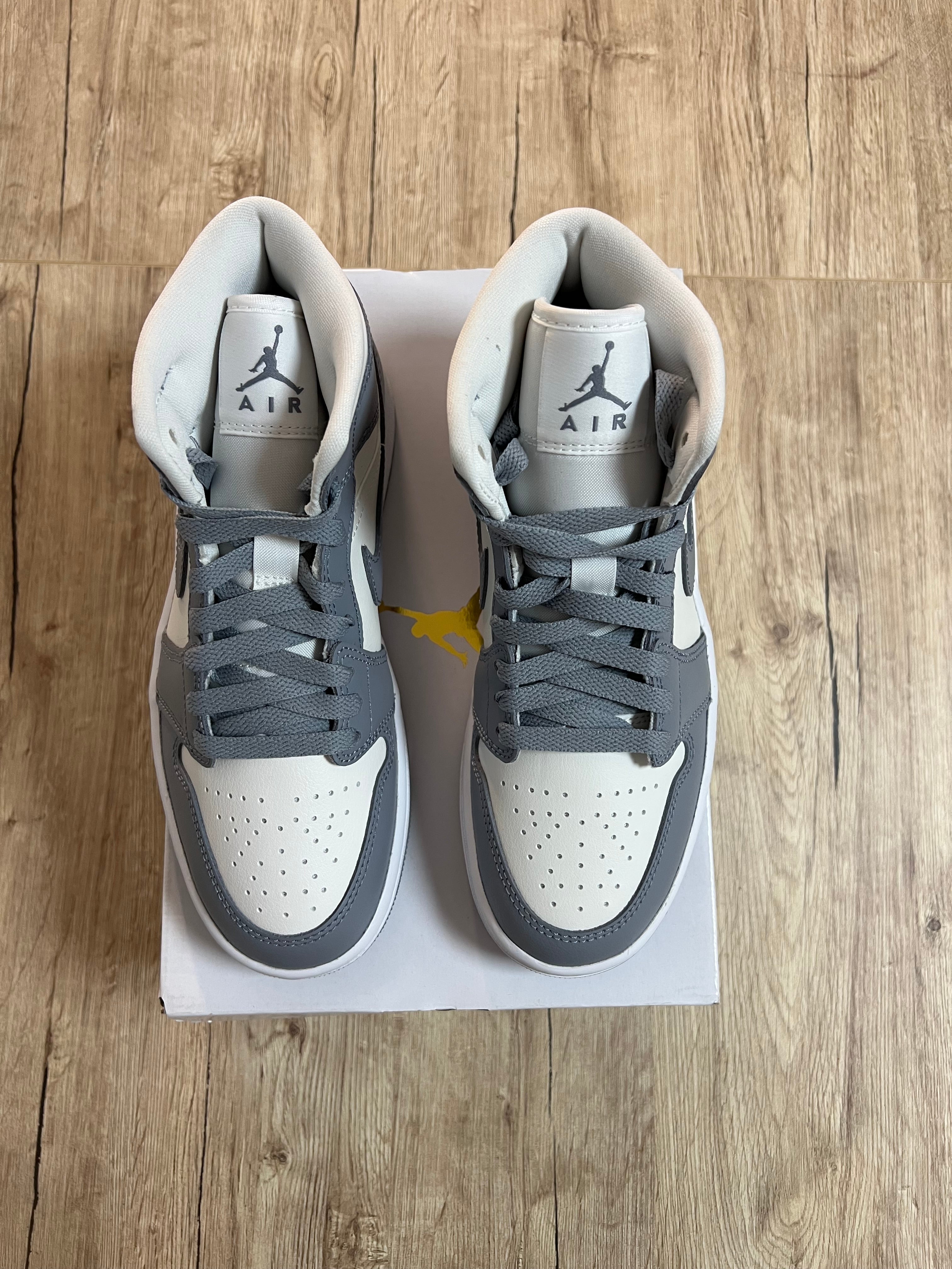 Jordan 1 Mid Stealth