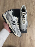 NEW BALANCE 204L METALIC SILVER