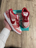 Nike SB Dunk Low StrangeLove Skateboards (Regular Box)
